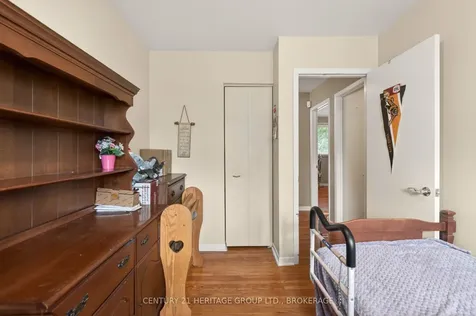 706 High Gate Park Drive Kingston ON K7M 5Z9