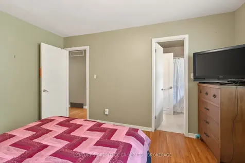 706 High Gate Park Drive Kingston ON K7M 5Z9