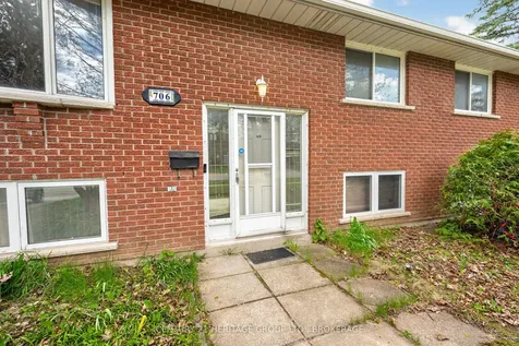 706 High Gate Park Drive Kingston ON K7M 5Z9