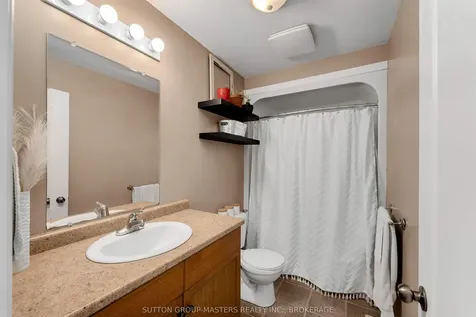 484 Nelson Street Kingston ON K7K 4N5