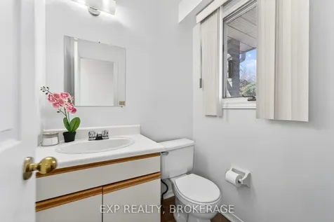23 Rose Abbey Drive Kingston ON K7M 6W1