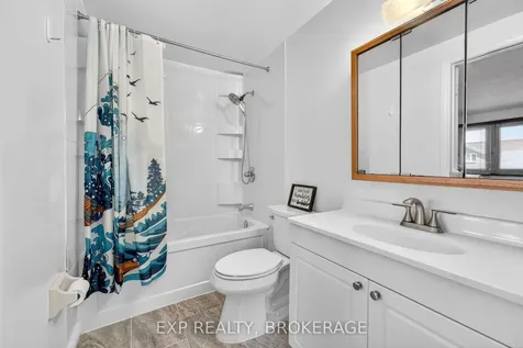23 Rose Abbey Drive Kingston ON K7M 6W1
