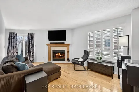 23 Rose Abbey Drive Kingston ON K7M 6W1