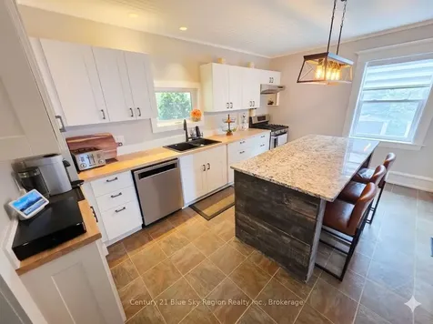 935 Leask Avenue North Bay ON P1A 1V3
