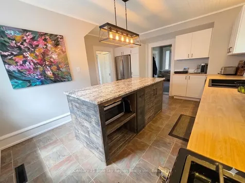 935 Leask Avenue North Bay ON P1A 1V3