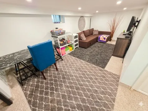 935 Leask Avenue North Bay ON P1A 1V3