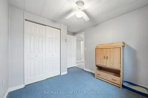 26 Linden Boulevard Quinte West ON K8N 5W9