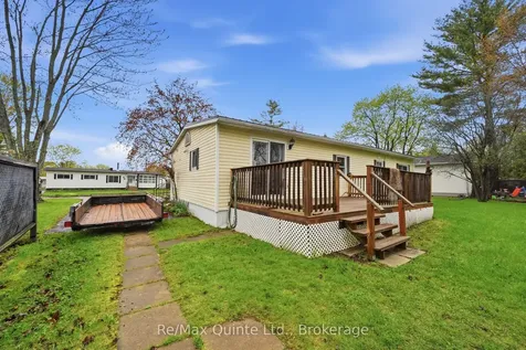 26 Linden Boulevard Quinte West ON K8N 5W9