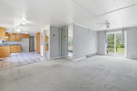 26 Linden Boulevard Quinte West ON K8N 5W9