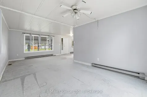 26 Linden Boulevard Quinte West ON K8N 5W9