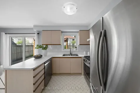 2 Ipswich Terrace Kanata ON K2K 2R5