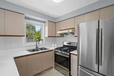2 Ipswich Terrace Kanata ON K2K 2R5