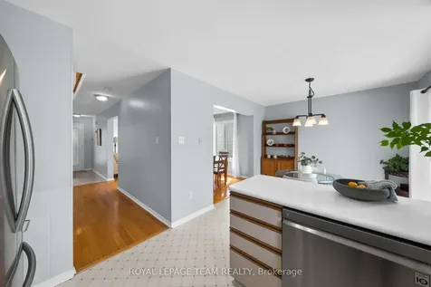 2 Ipswich Terrace Kanata ON K2K 2R5