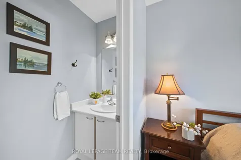 2 Ipswich Terrace Kanata ON K2K 2R5