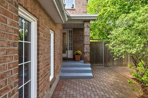 2 Ipswich Terrace Kanata ON K2K 2R5