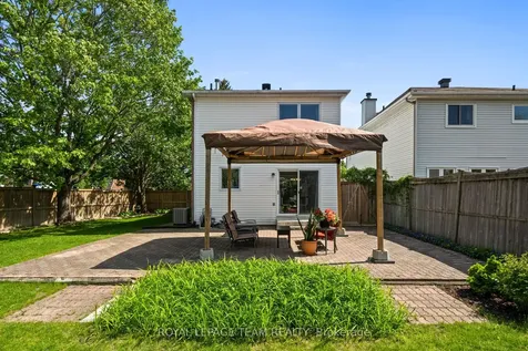 2 Ipswich Terrace Kanata ON K2K 2R5