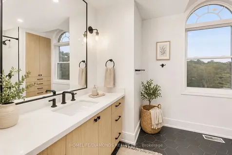 47 Ridge Point Drive St. Catharines ON L2T 2S8
