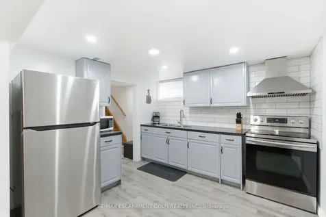 18 Ferrie Street W Hamilton ON L8L 1C5