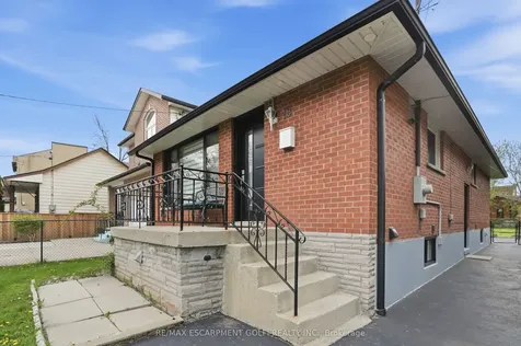 18 Ferrie Street W Hamilton ON L8L 1C5