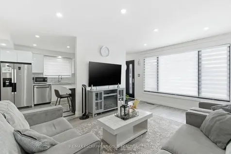 18 Ferrie Street W Hamilton ON L8L 1C5