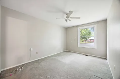 1060 Camelot Crescent Sarnia ON N7S 3L3