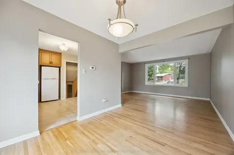 1060 Camelot Crescent Sarnia ON N7S 3L3