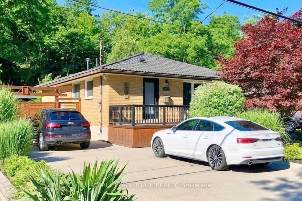 41 Ann Street Hamilton ON L9H 2N4