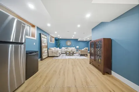 260 Dewdrop Crescent Waterloo ON N2V 0A9