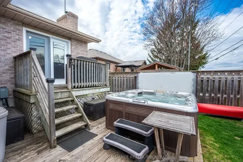 1048 Palmerston Crescent Kingston ON K7P 2P5