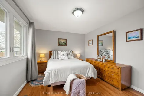 1048 Palmerston Crescent Kingston ON K7P 2P5
