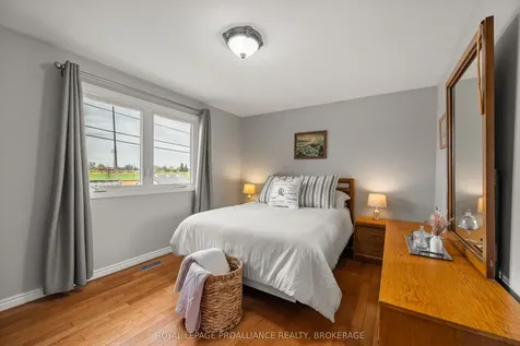 1048 Palmerston Crescent Kingston ON K7P 2P5