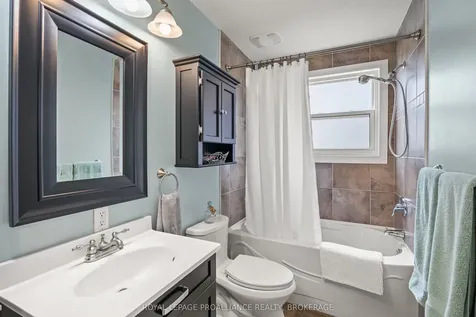 1048 Palmerston Crescent Kingston ON K7P 2P5