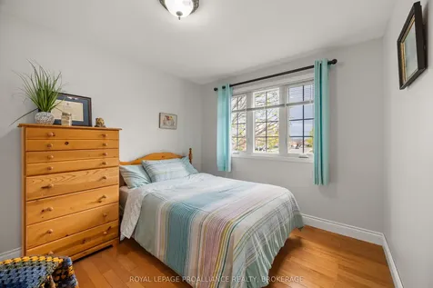 1048 Palmerston Crescent Kingston ON K7P 2P5