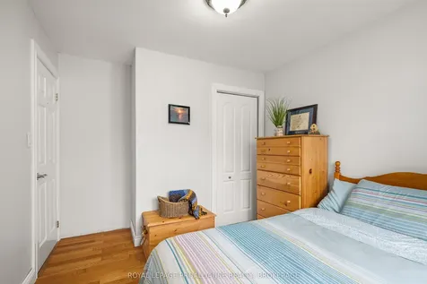 1048 Palmerston Crescent Kingston ON K7P 2P5