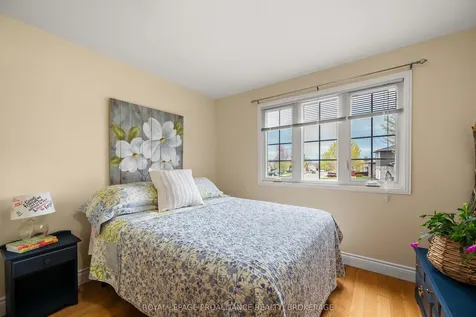 1048 Palmerston Crescent Kingston ON K7P 2P5