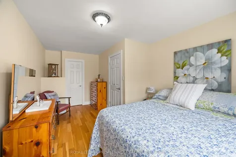 1048 Palmerston Crescent Kingston ON K7P 2P5
