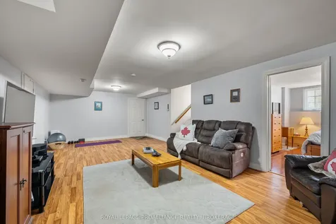 1048 Palmerston Crescent Kingston ON K7P 2P5