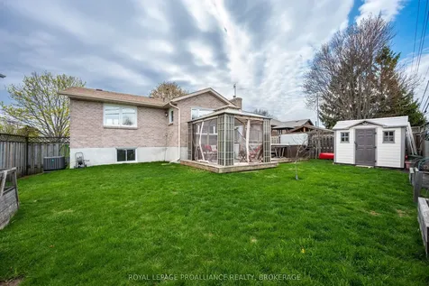 1048 Palmerston Crescent Kingston ON K7P 2P5