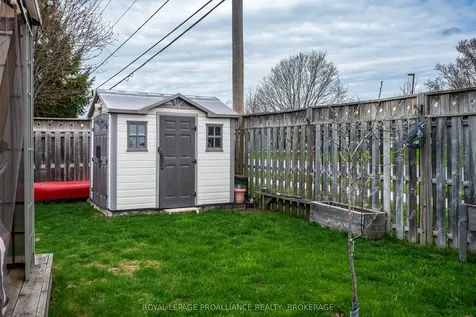 1048 Palmerston Crescent Kingston ON K7P 2P5
