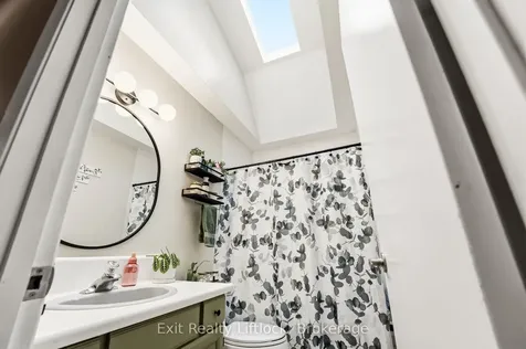 2285 Lynhaven Road Peterborough ON K9K 1V5