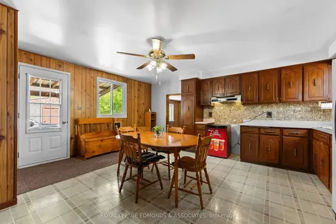 736 Pembroke Street W Pembroke ON K8A 5P6