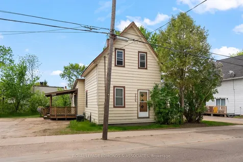 736 Pembroke Street W Pembroke ON K8A 5P6
