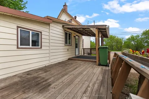 736 Pembroke Street W Pembroke ON K8A 5P6