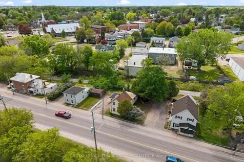 736 Pembroke Street W Pembroke ON K8A 5P6