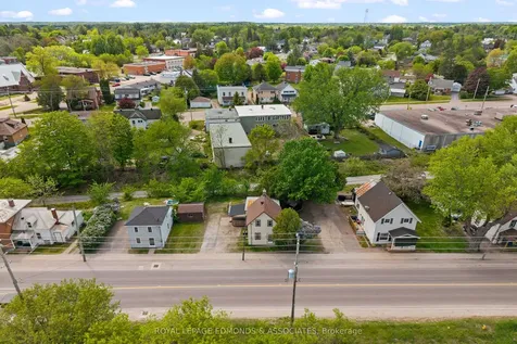 736 Pembroke Street W Pembroke ON K8A 5P6