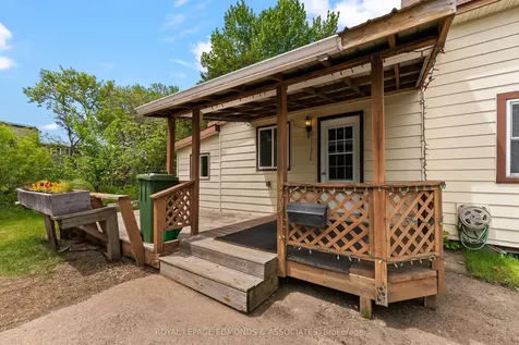 736 Pembroke Street W Pembroke ON K8A 5P6