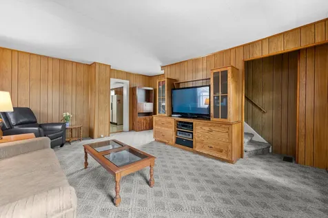 736 Pembroke Street W Pembroke ON K8A 5P6