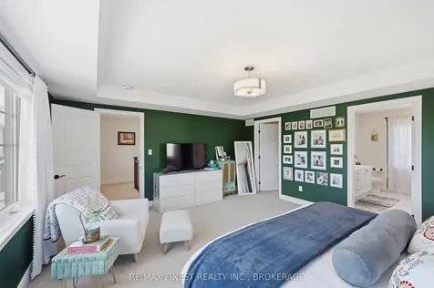 253 Mill Pond Place Kingston ON K7M 0C9