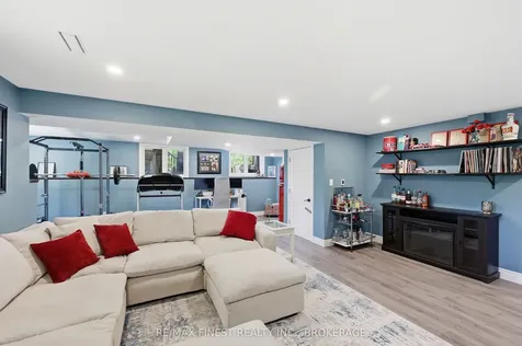253 Mill Pond Place Kingston ON K7M 0C9