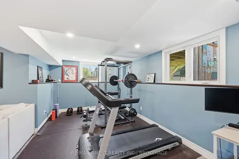 253 Mill Pond Place Kingston ON K7M 0C9
